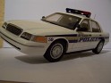 1:18 - Auto Art - Ford - Crown Victoria - 2003 - Policía - Calle - Des Plaines Police - 0
